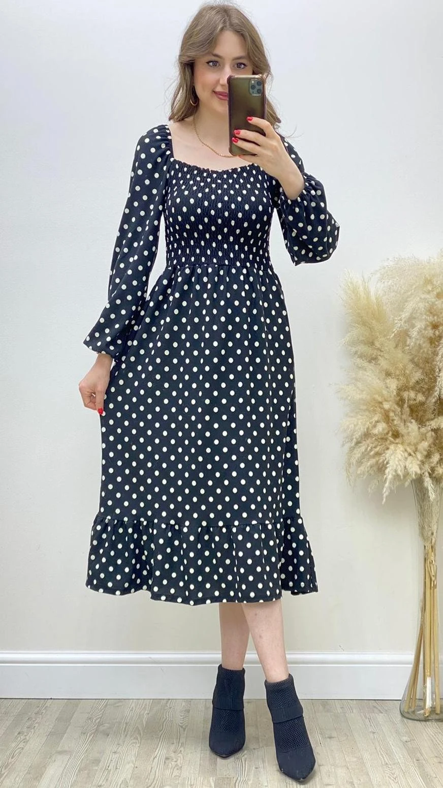Uzun Kol Puantiyeli Krep Elbise Siyah