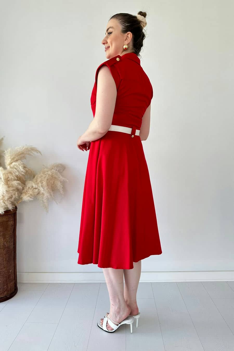 Gold Düğmeli Kemerli Elbise