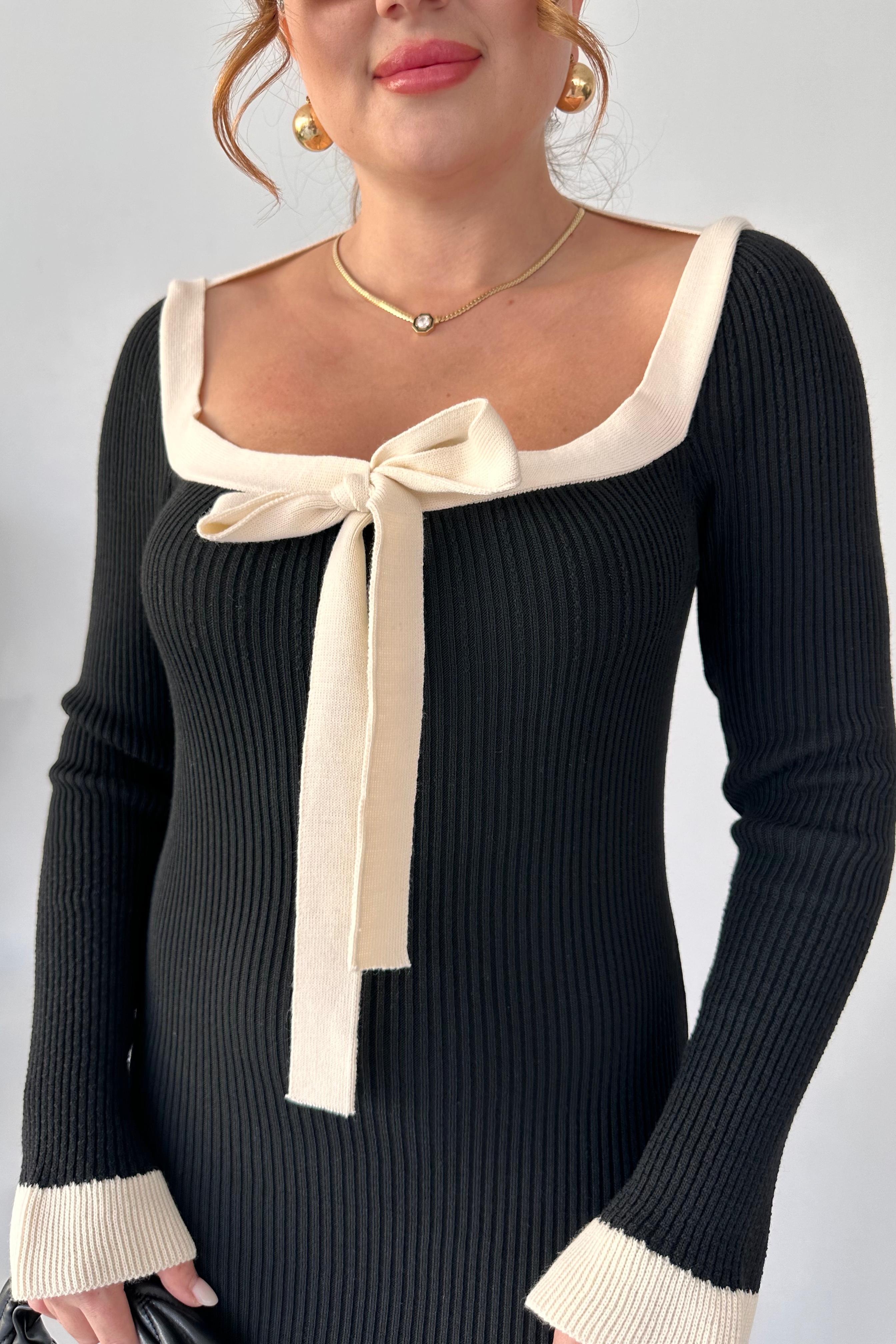 Fiyonklu Triko Elbise