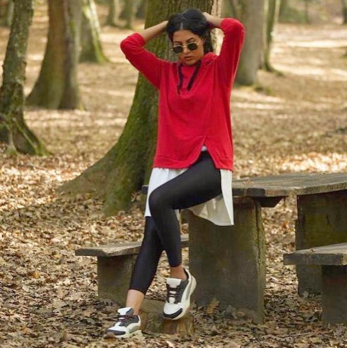 Kapüşonlu Sweat Tshirt Detay Kırmızı