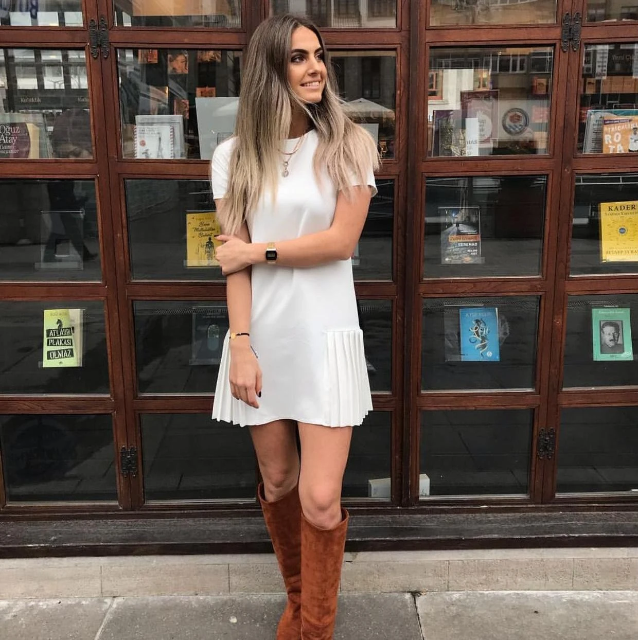 Atlas Kumaş Kısa Kol Elbise-Beyaz