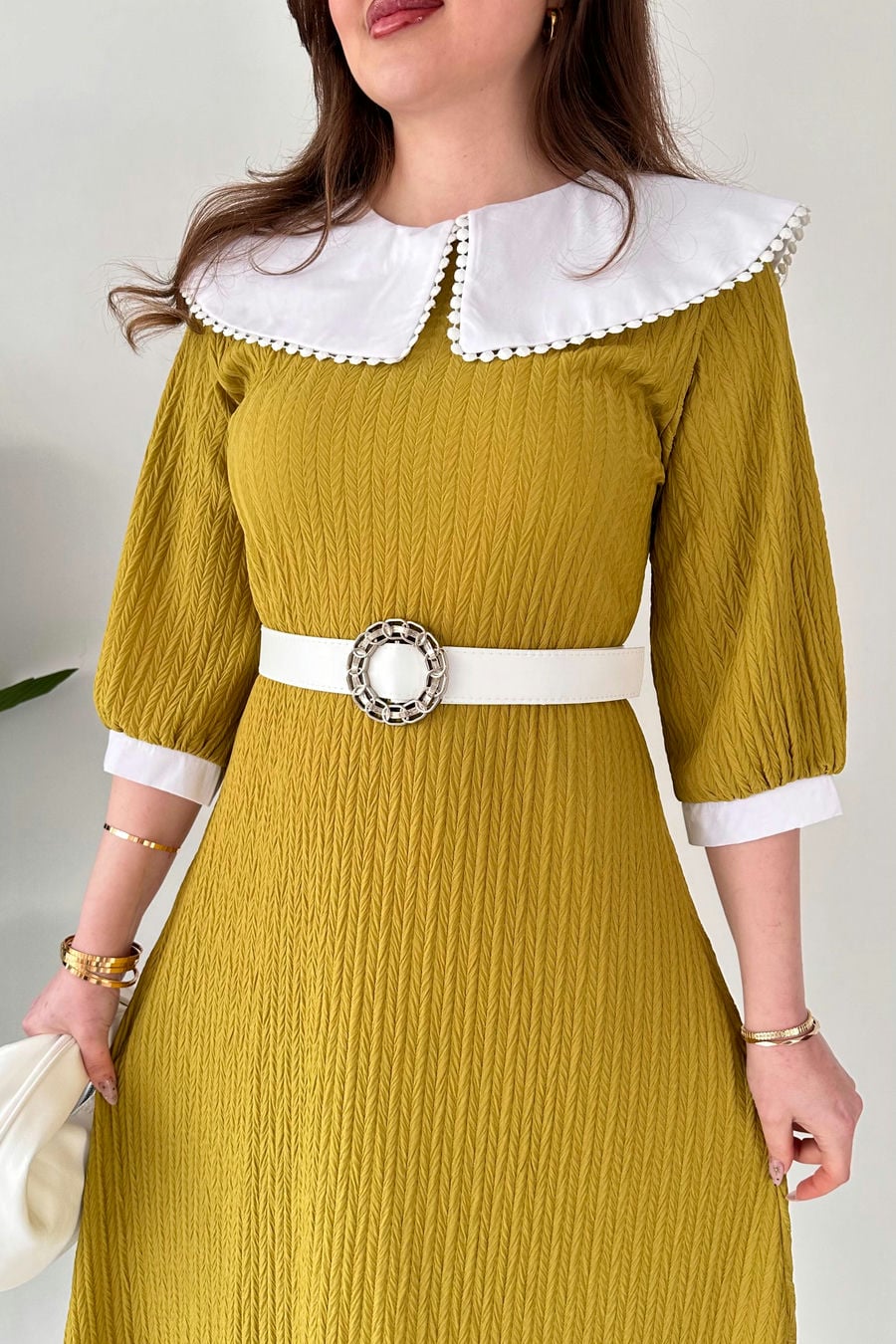 Fisto Yakalı Kemerli Elbise