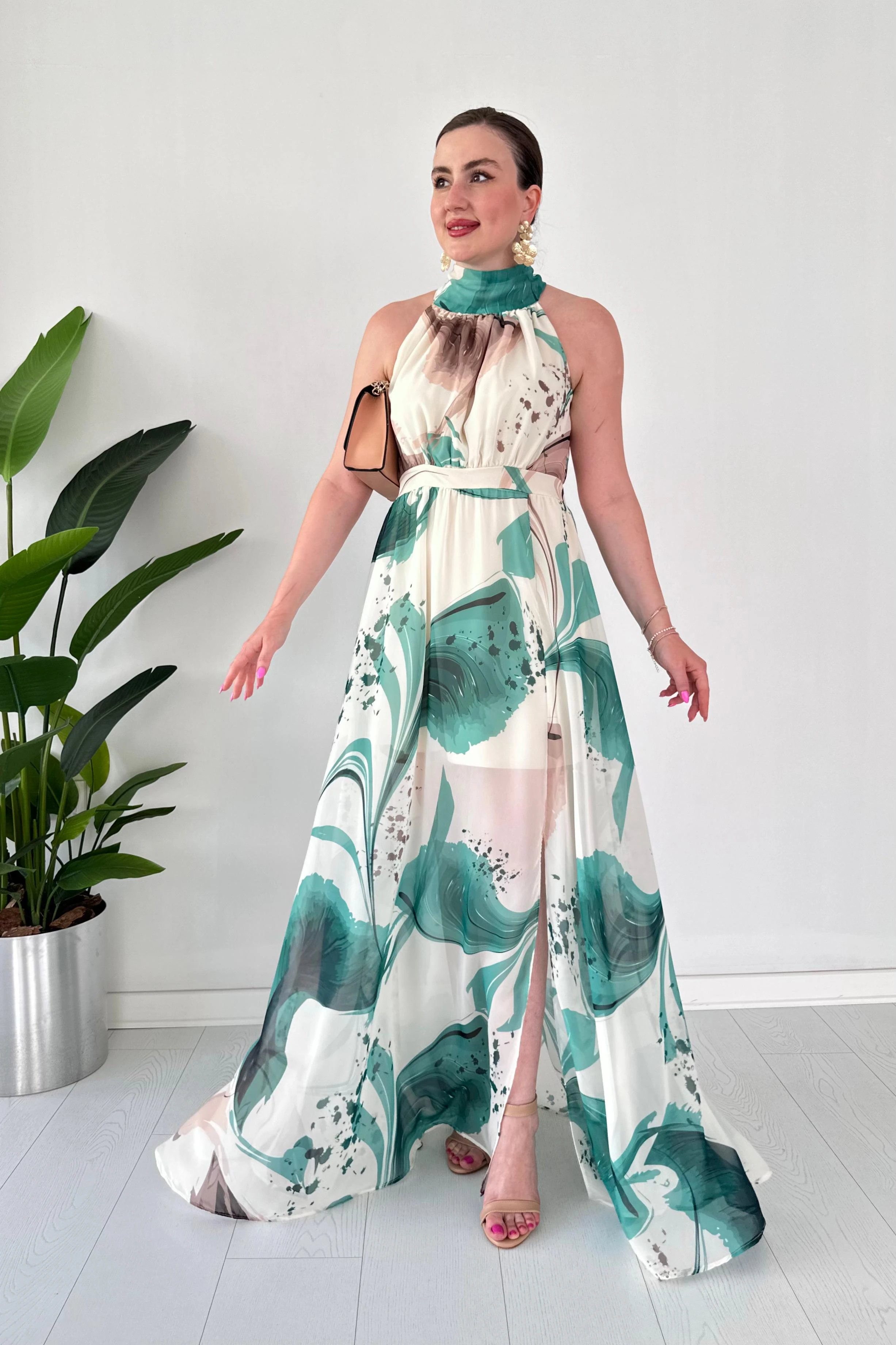 Halter Yaka Ebruli Elbise