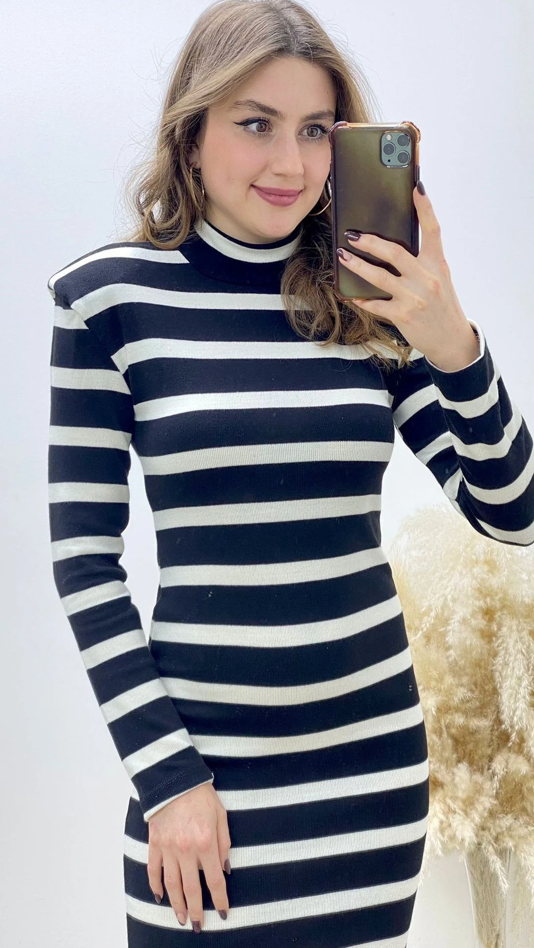 Vatkalı Çizgili Triko Elbise Siyah