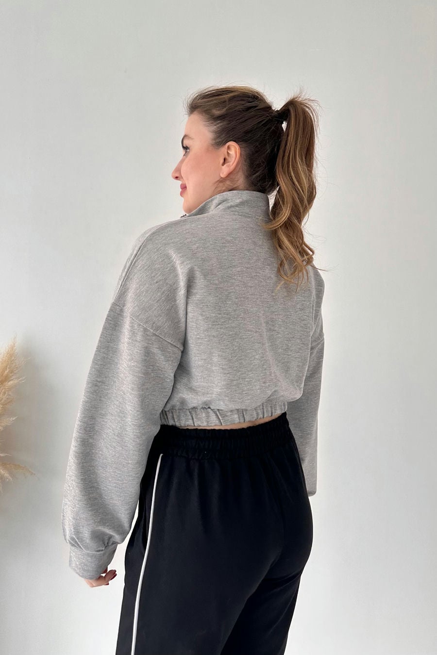 Crop Sweatshirt