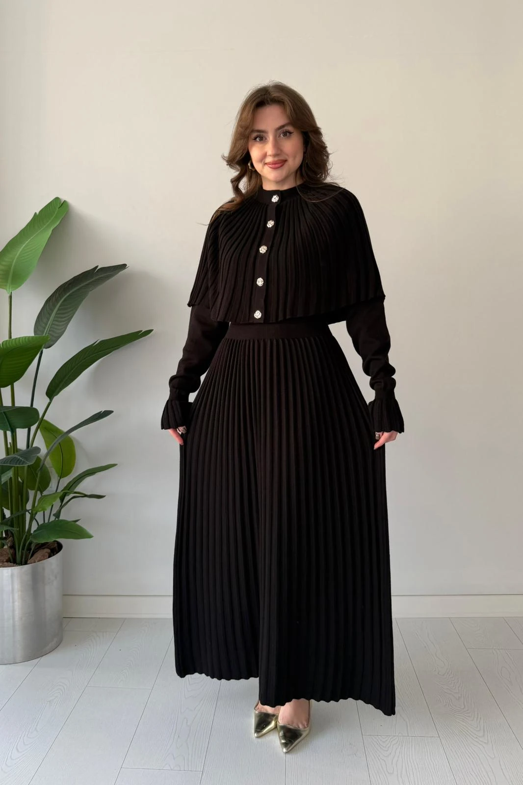 Pelerinli Triko Elbise - Siyah