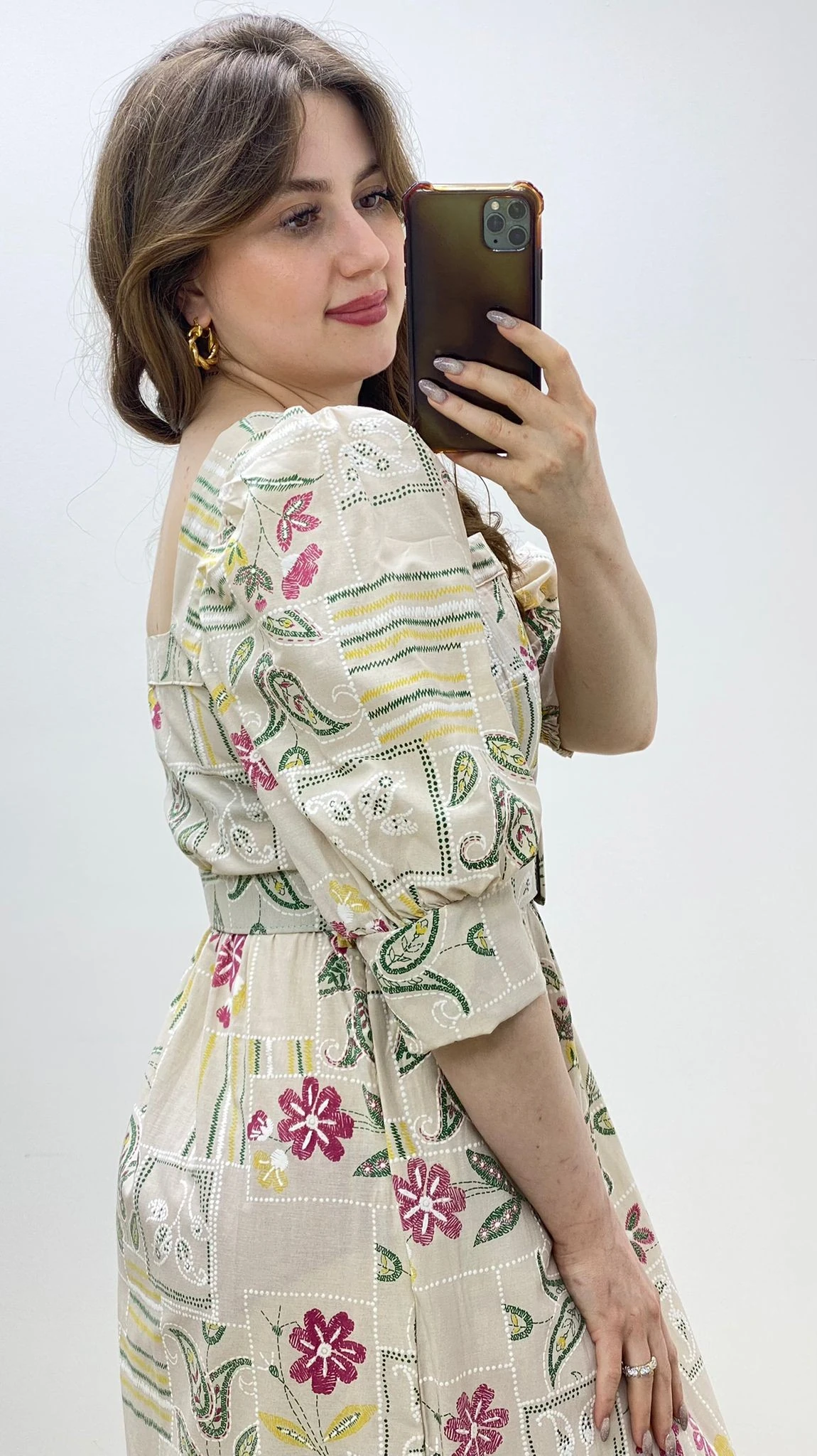 Kare Yaka Desenli Poplin Elbise Krem