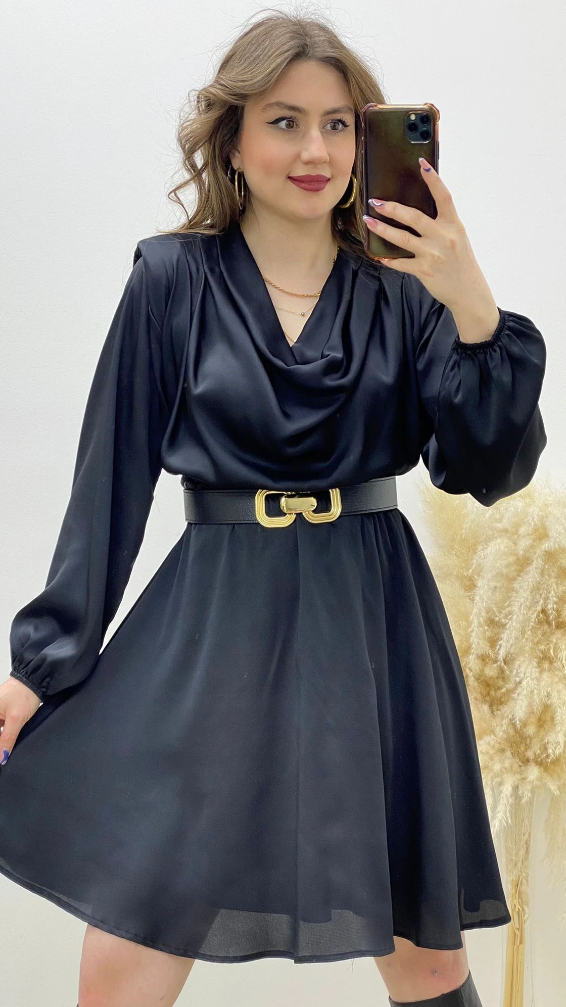 Degaje Yaka Saten Elbise Siyah