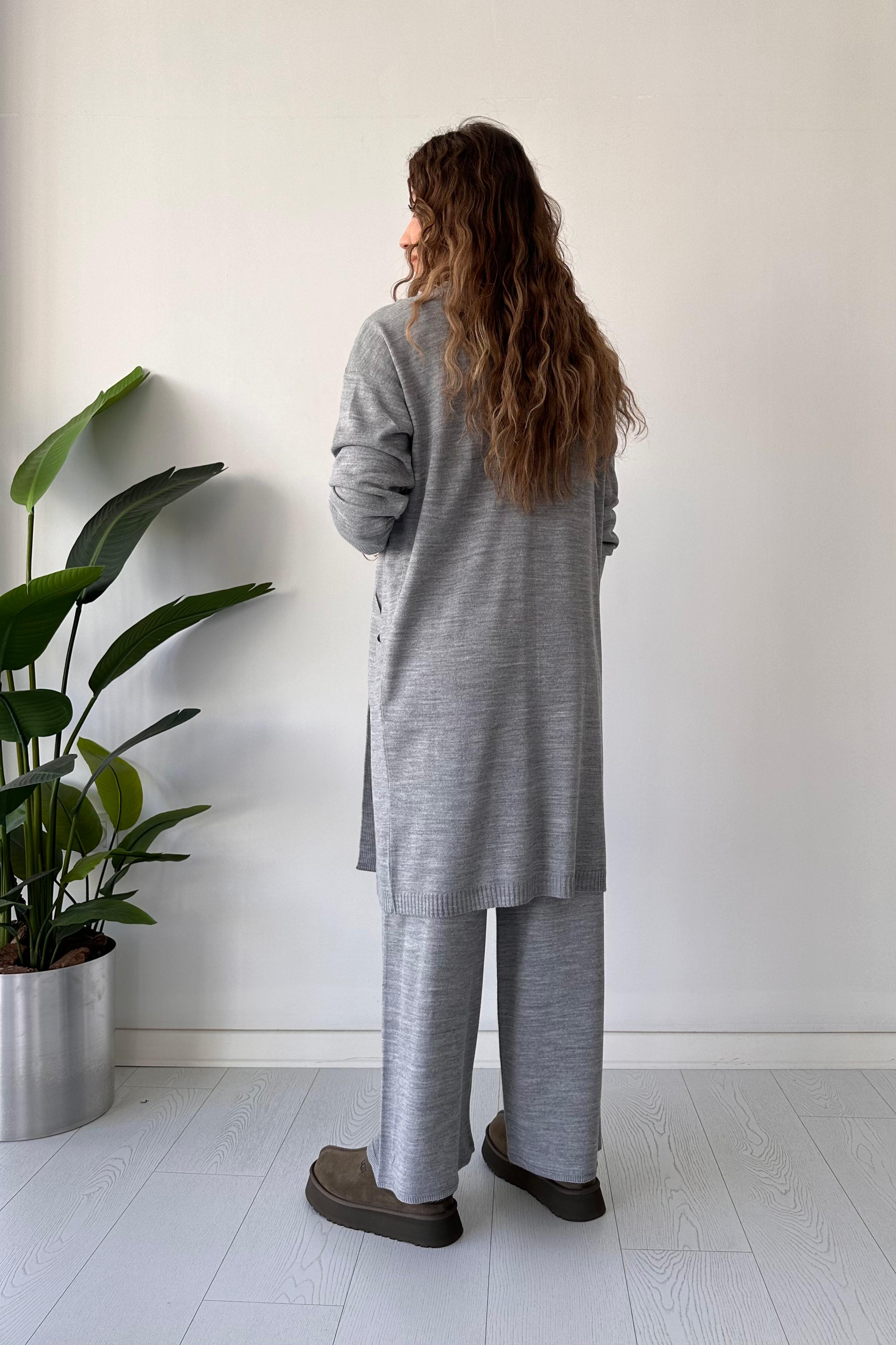 Uzun Hırkalı Üçlü Triko Takım