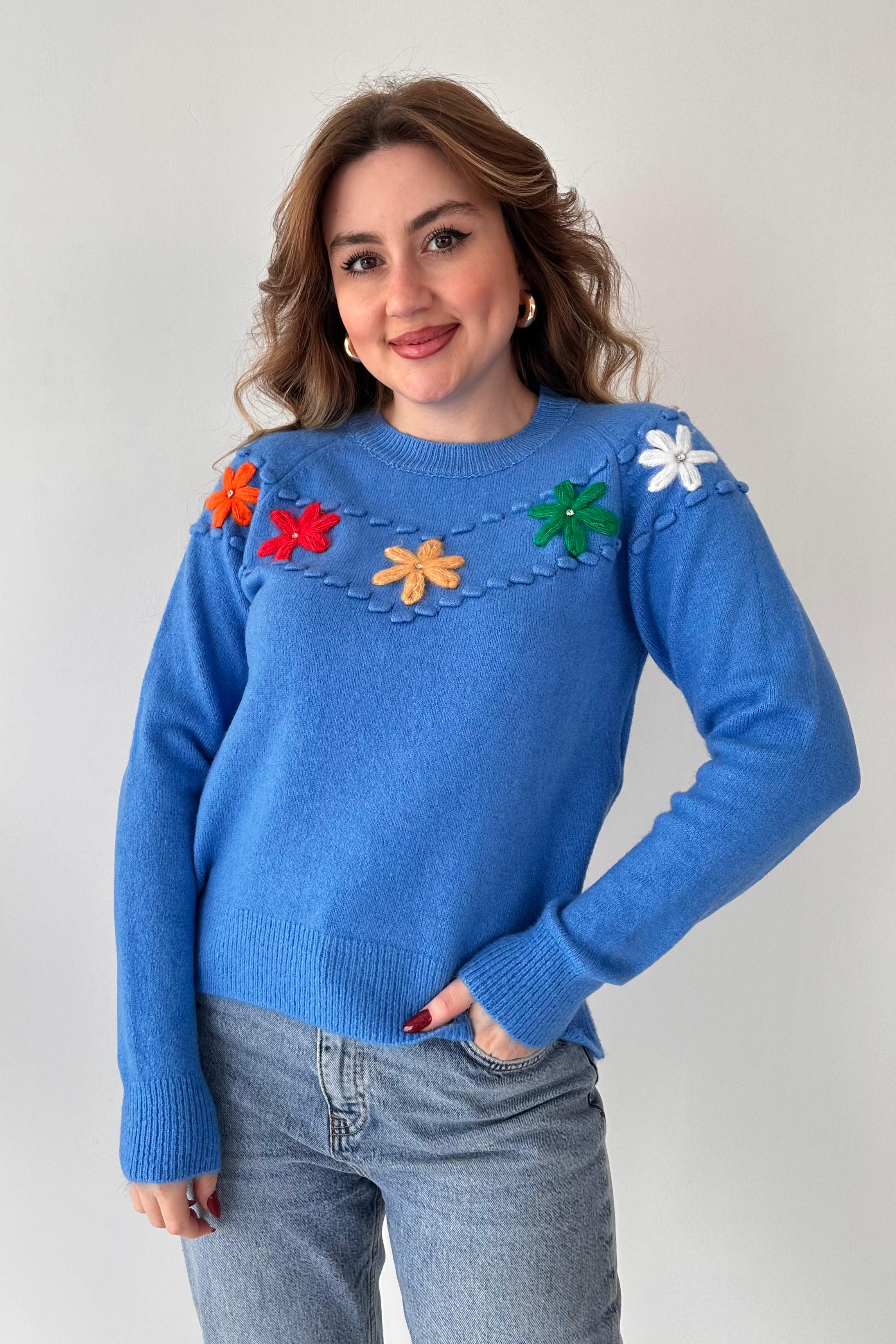 Renkli Nakışlı Yumoş Kazak