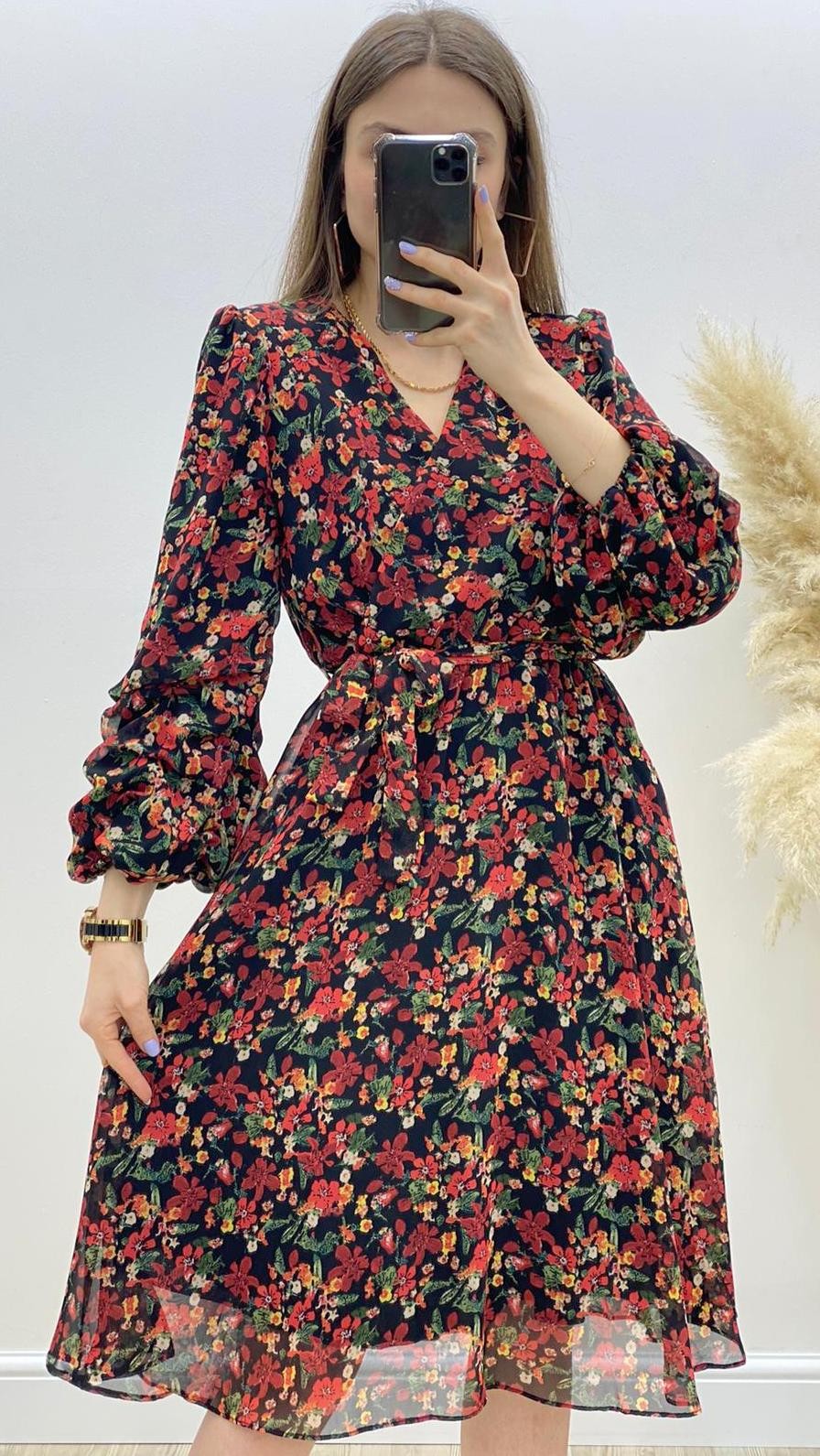 Kolları Büzgülü Çiçek Desenli Midi Boy Şifon Elbise