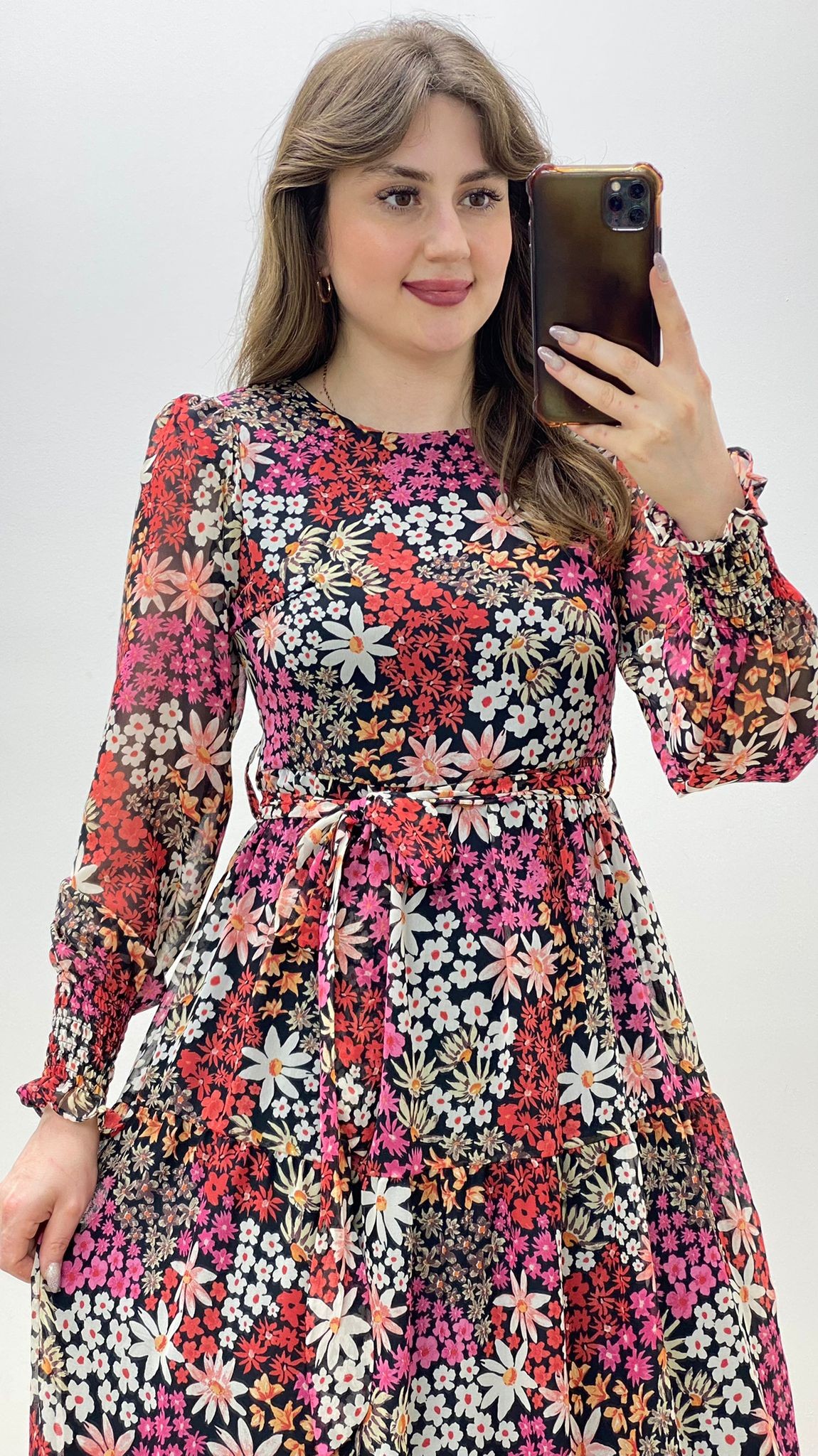 Gipe Manşetli Çiçekli Şifon Elbise Pembe