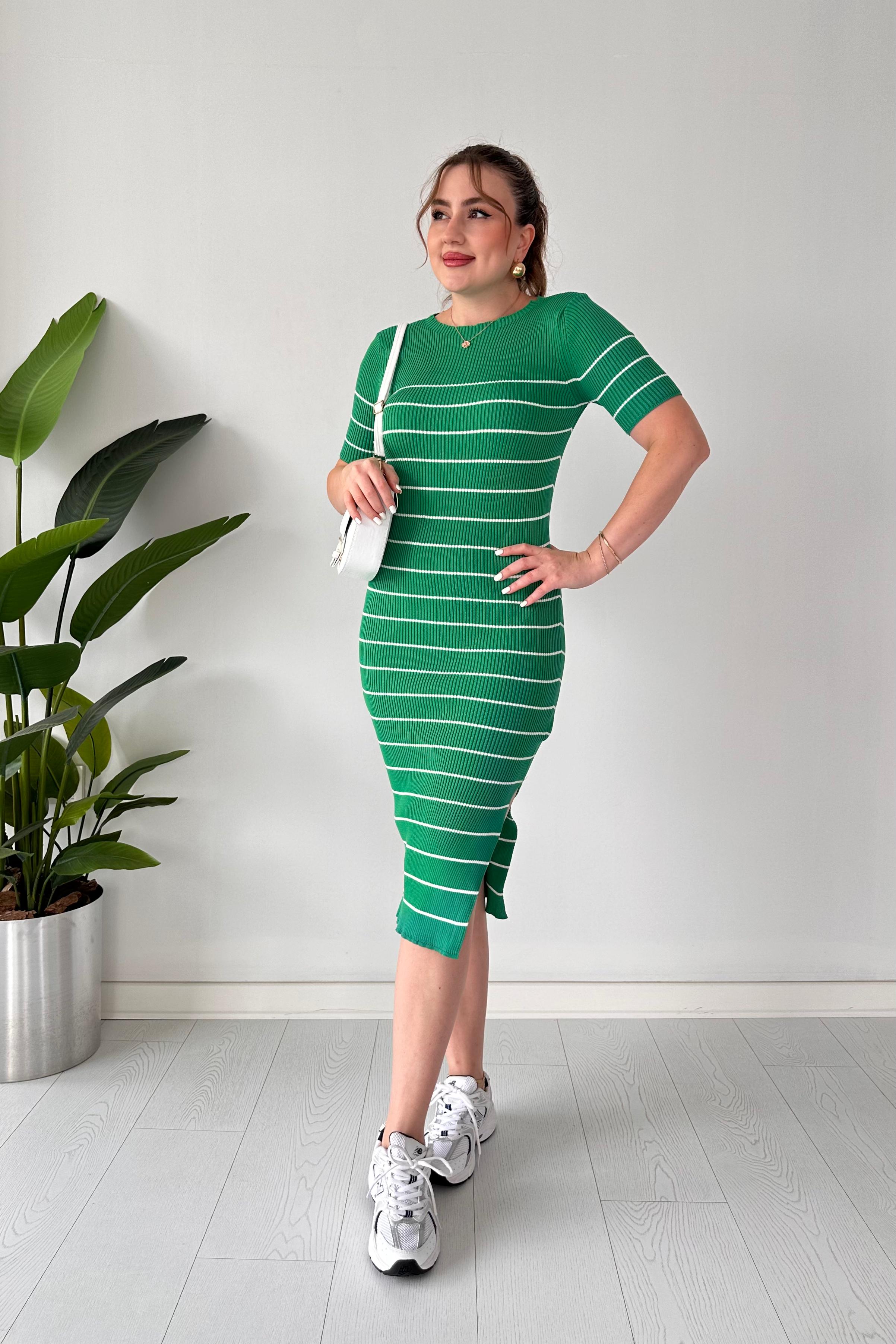 Çizgili Triko Elbise
