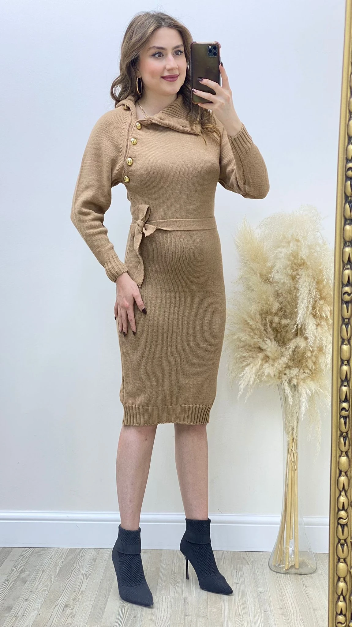 Gold Düğmeli Triko Elbise Bej