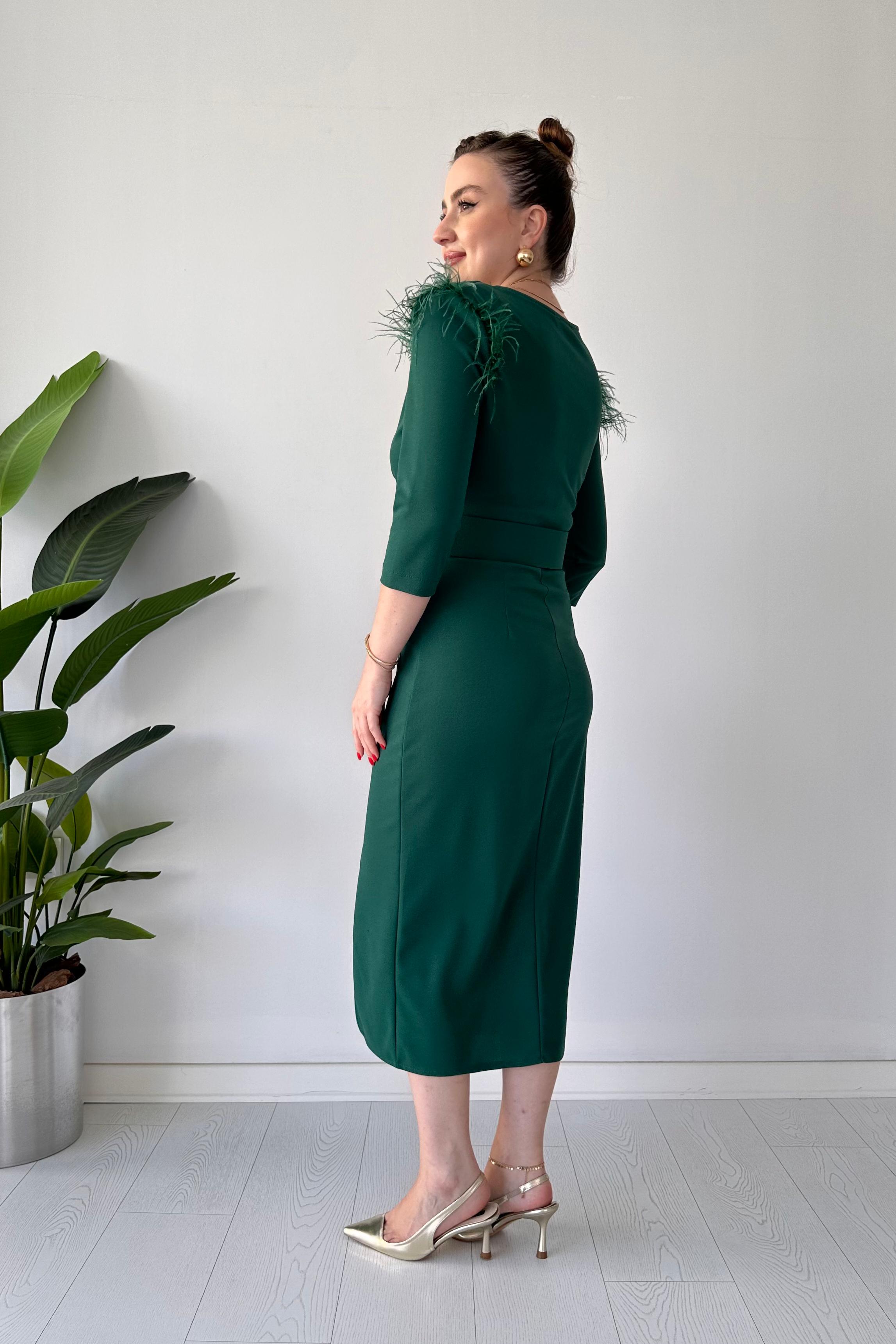 Omzu Tüylü Krep Elbise