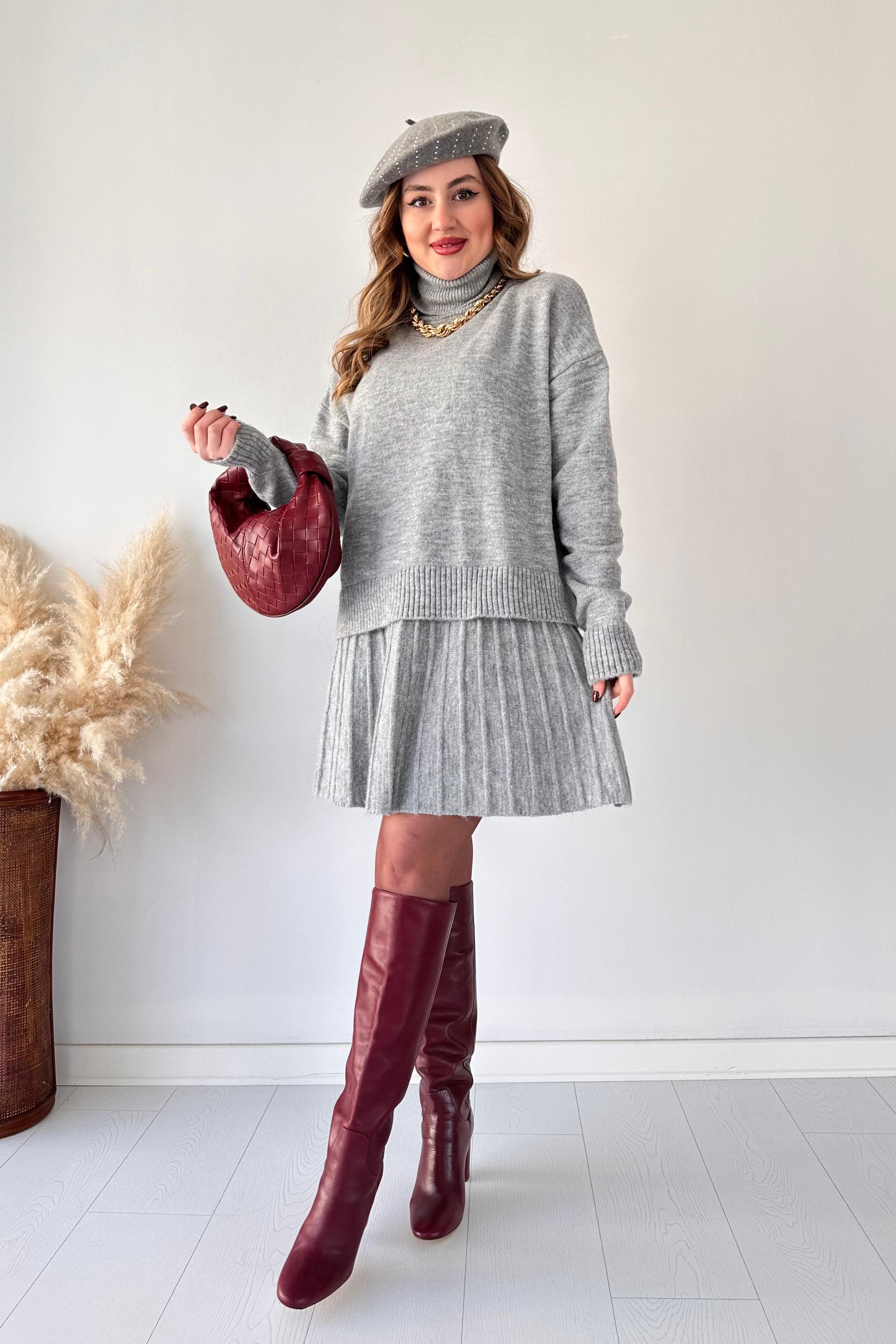 Kısa Etekli Triko Takım