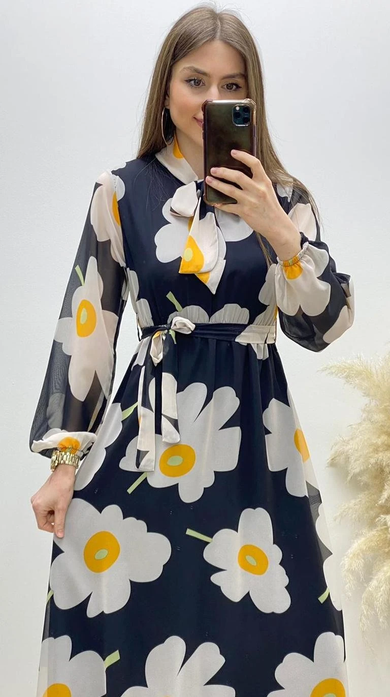 Fular Yaka Büyük Çiçekli Elbise Siyah