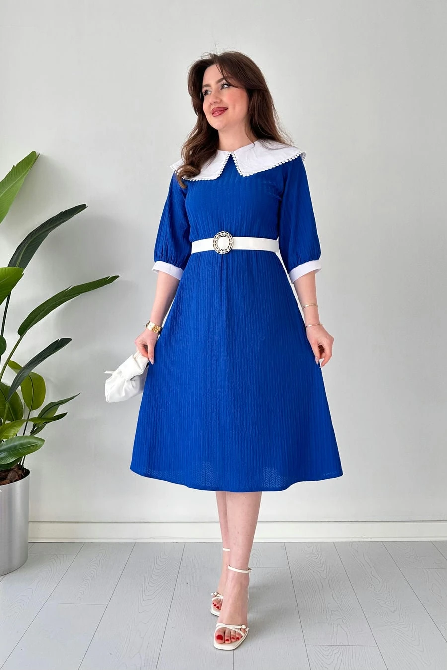 Fisto Yakalı Kemerli Elbise