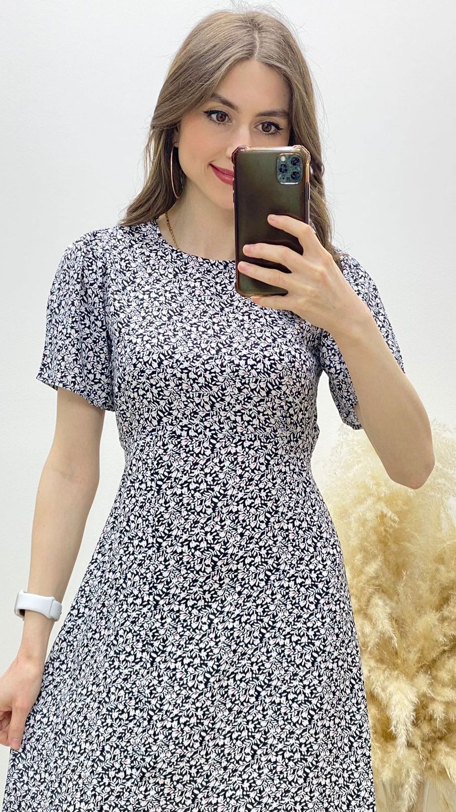 Minik Laleli Yırtmaçlı Viskon Elbise Siyah