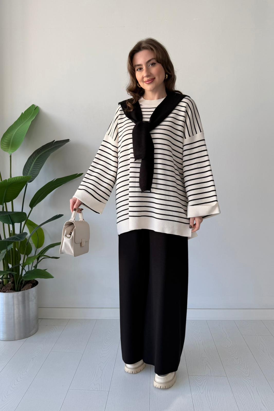 Bağlama Detaylı Triko Takım - Siyah