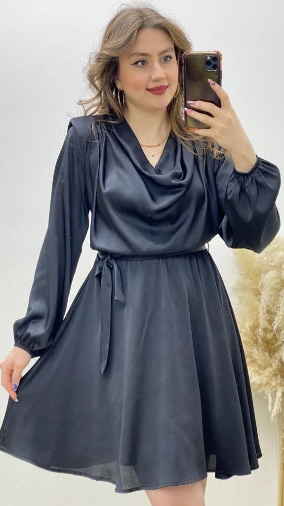 Degaje Yaka Saten Elbise Siyah