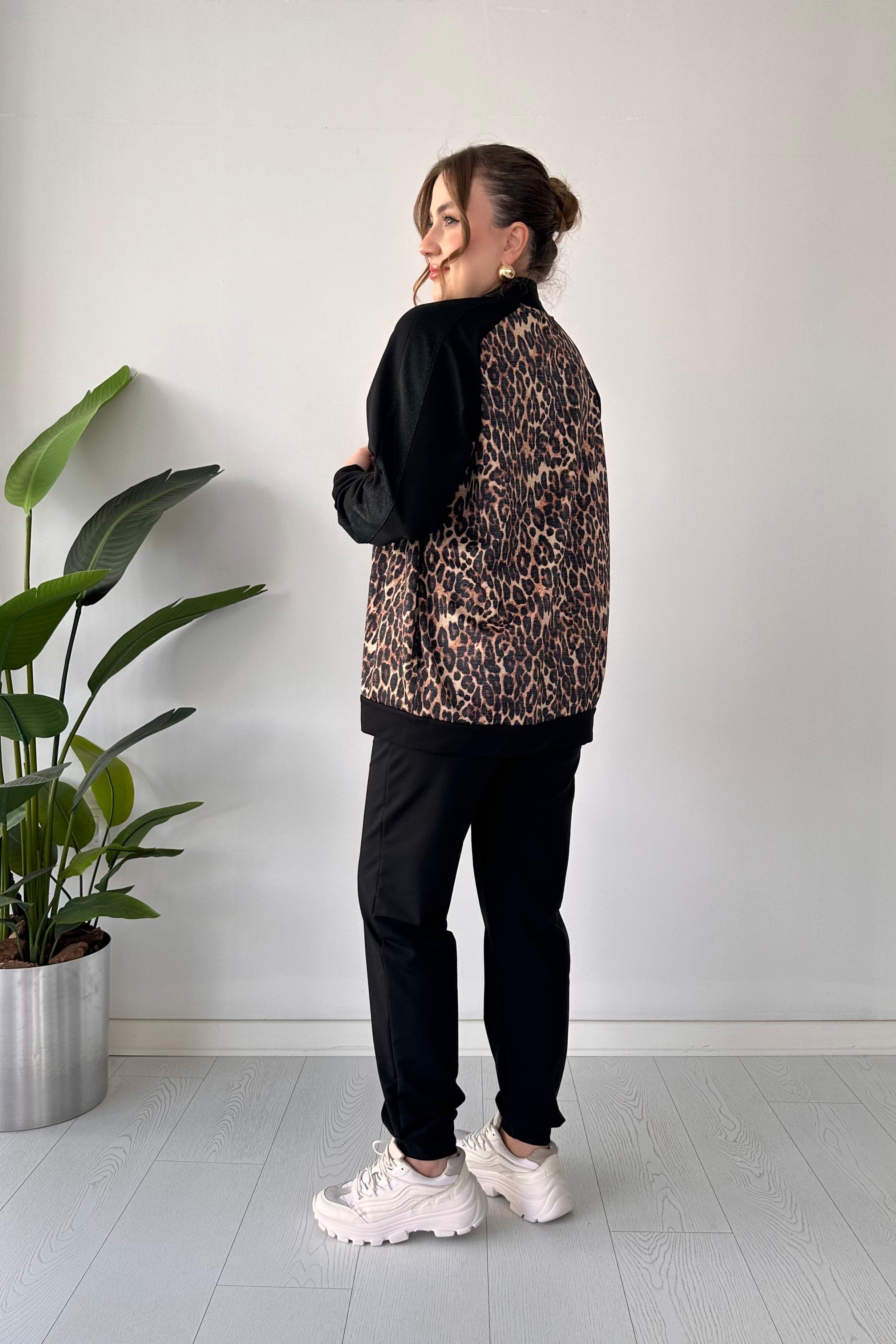 Leopar Detaylı Eşofman Takımı