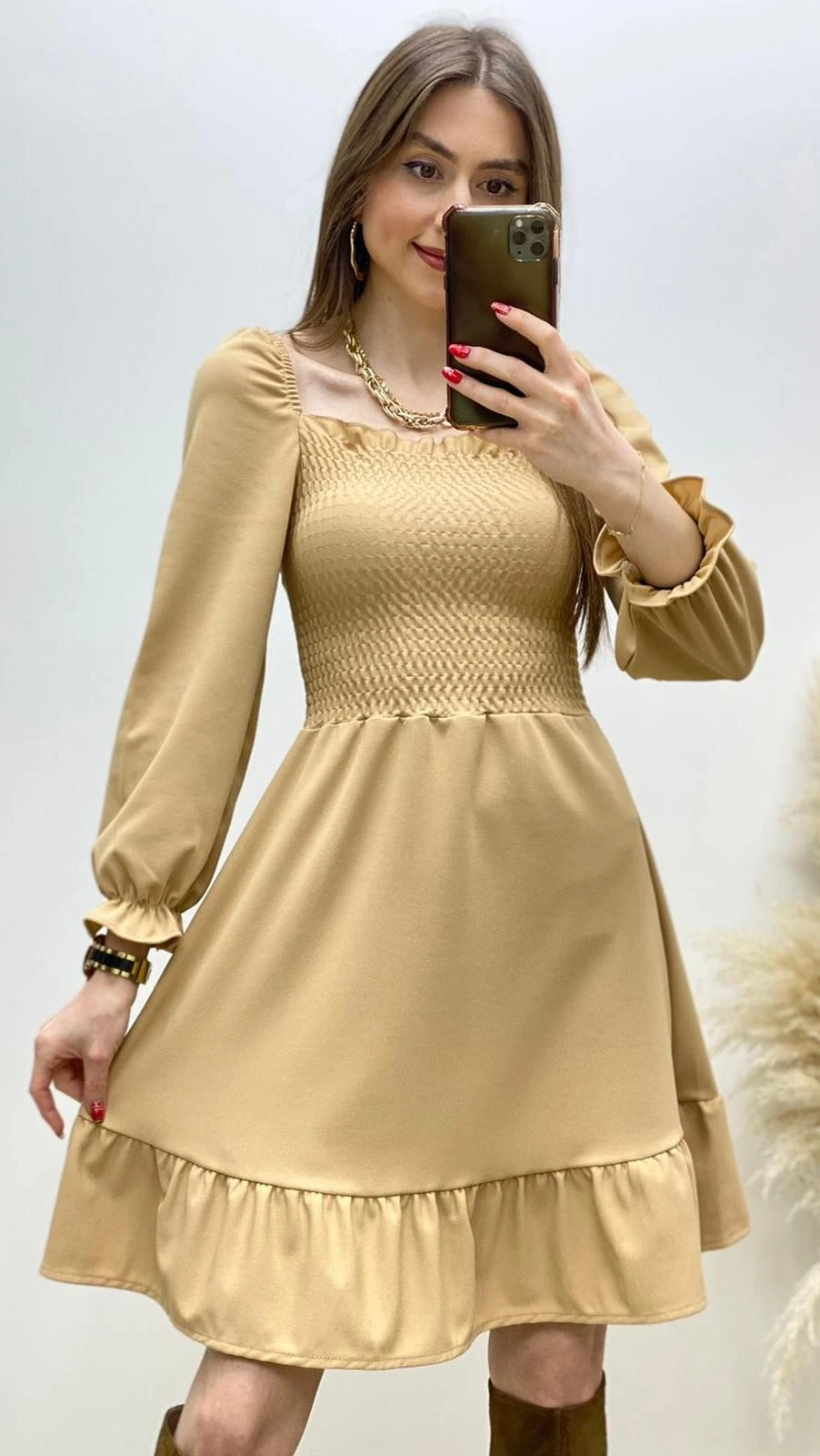 Gipeli Kare Yaka Kloş Elbise Bej