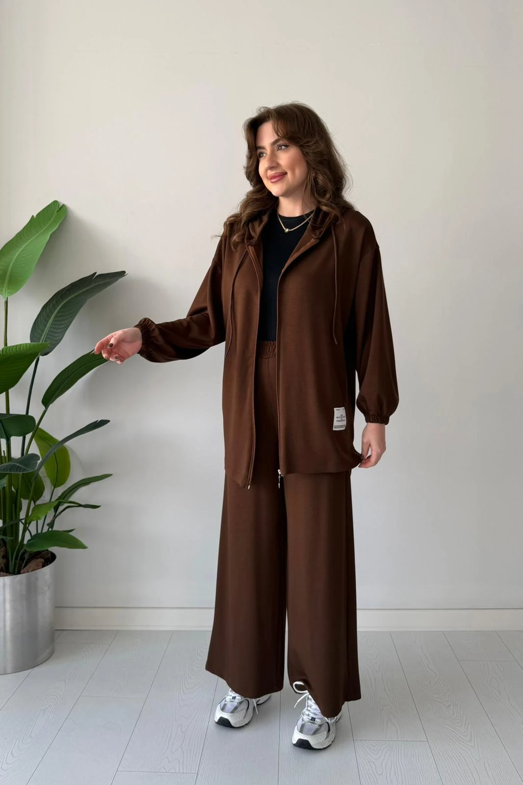 Kapşonlu Armalı Takım - Kahve