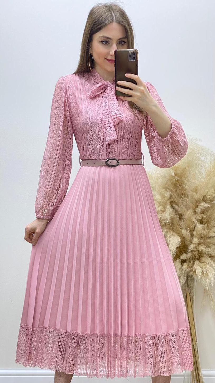 Dantelli Pile Detaylı Kemerli Elbise Pudra