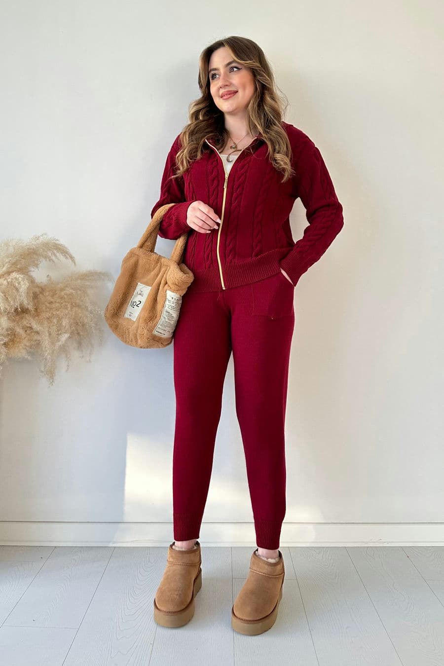 Kapüşonlu Triko Takım