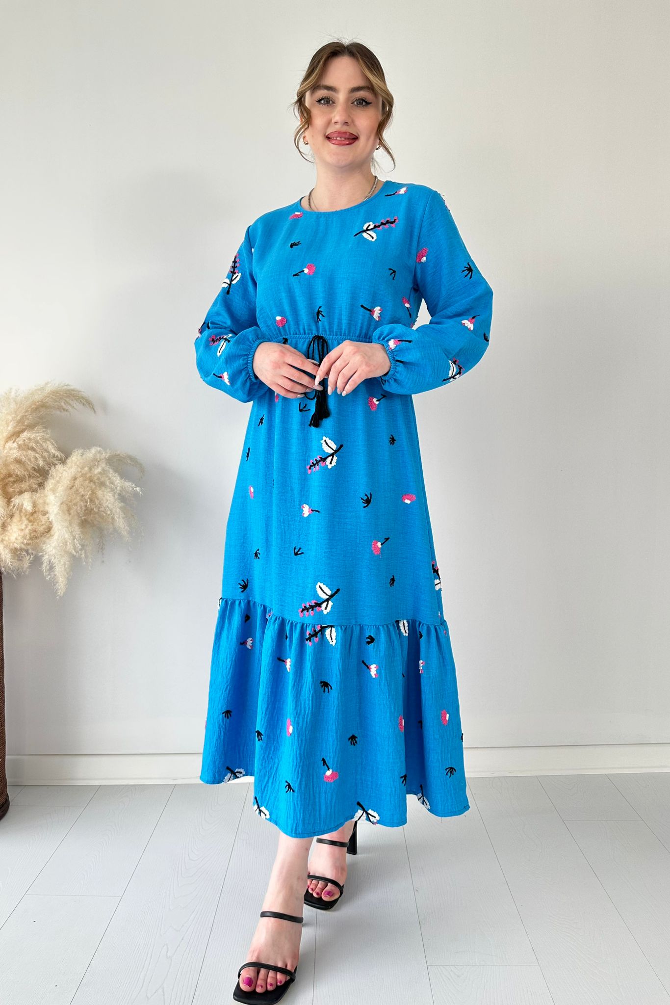 Nakışlı Bel Lastik Elbise Mavi