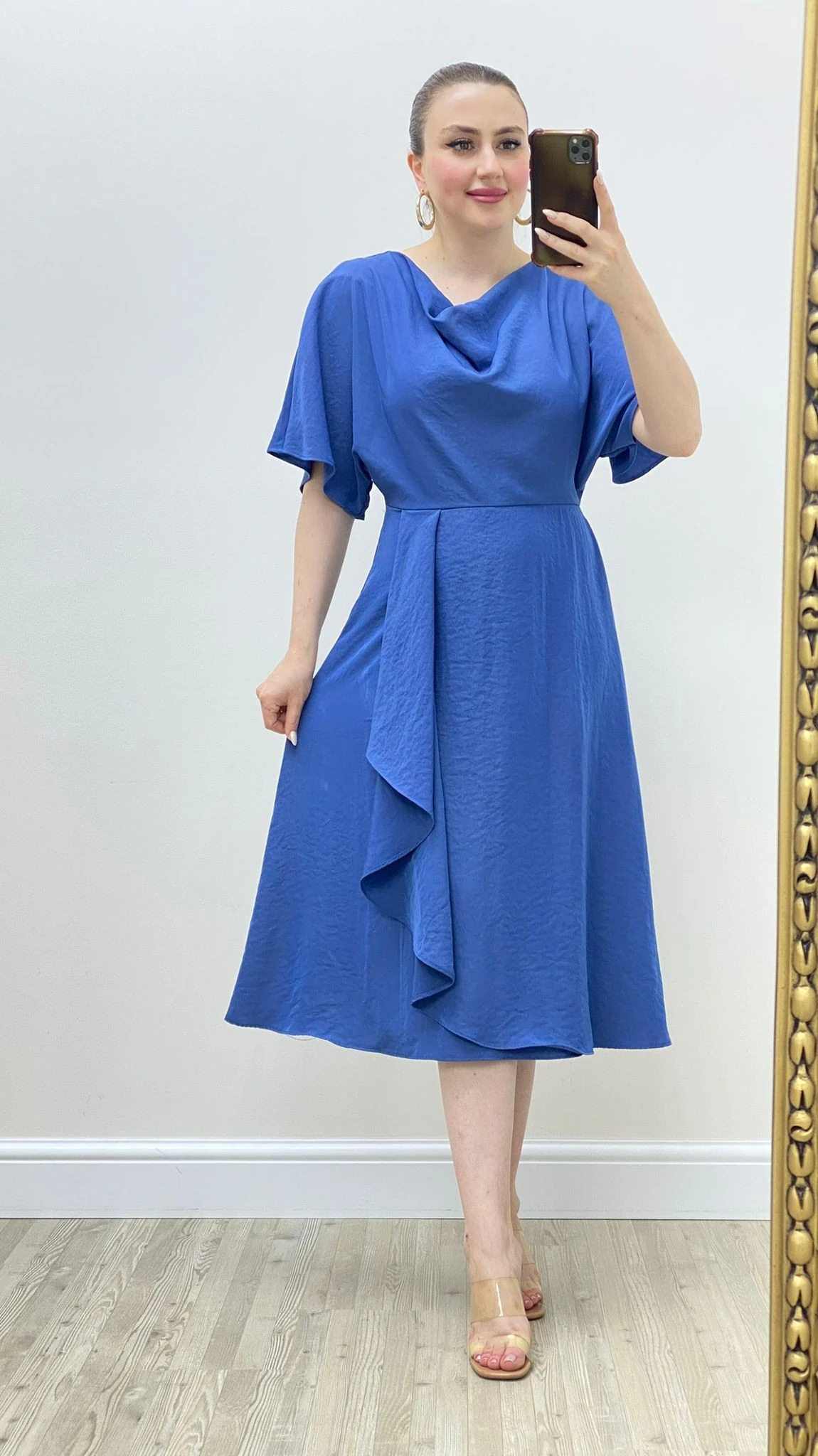 Degaje Yaka Volanlı Elbise Mavi