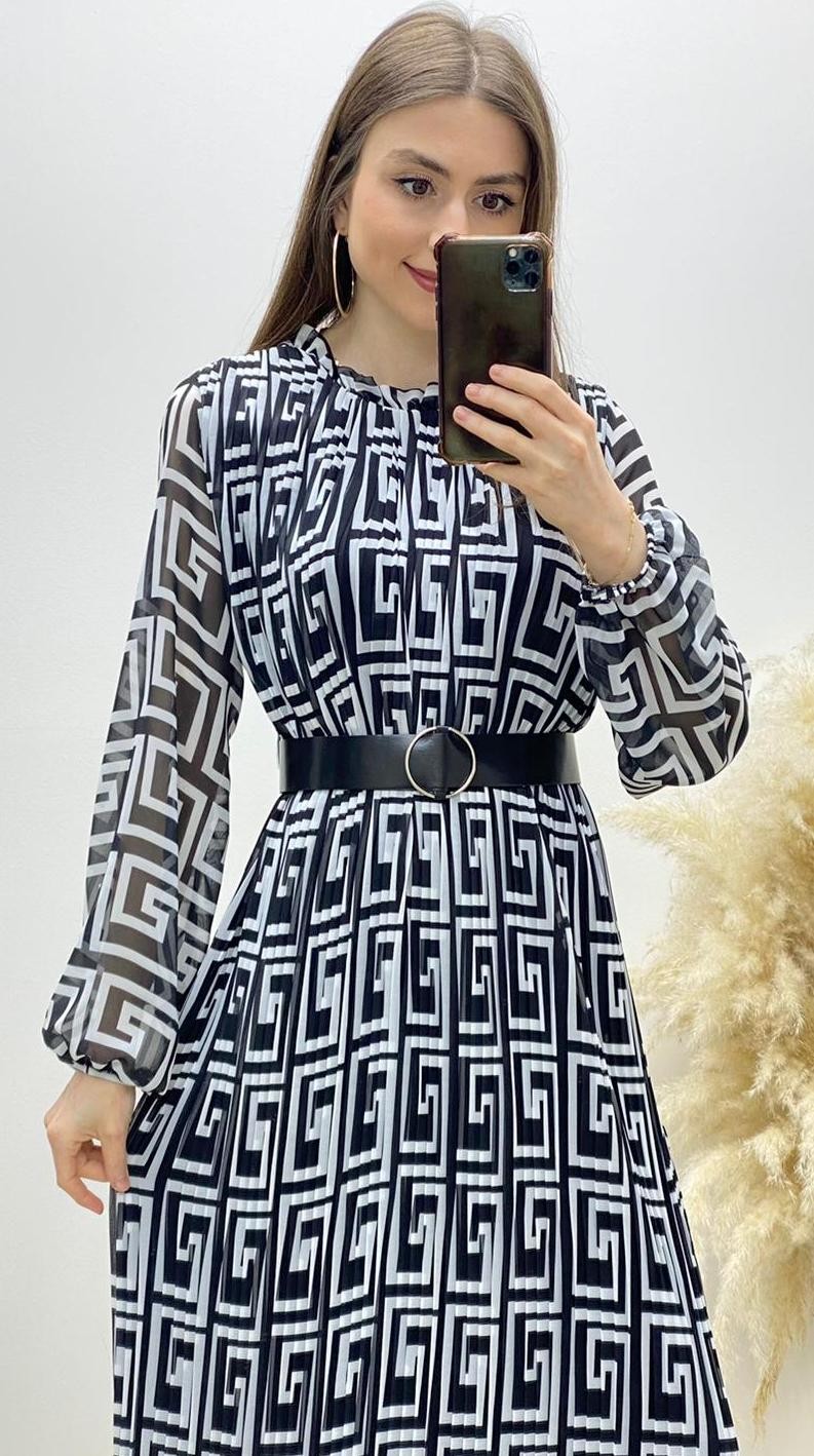 Sık Piliseli Desenli Şifon Elbise Siyah