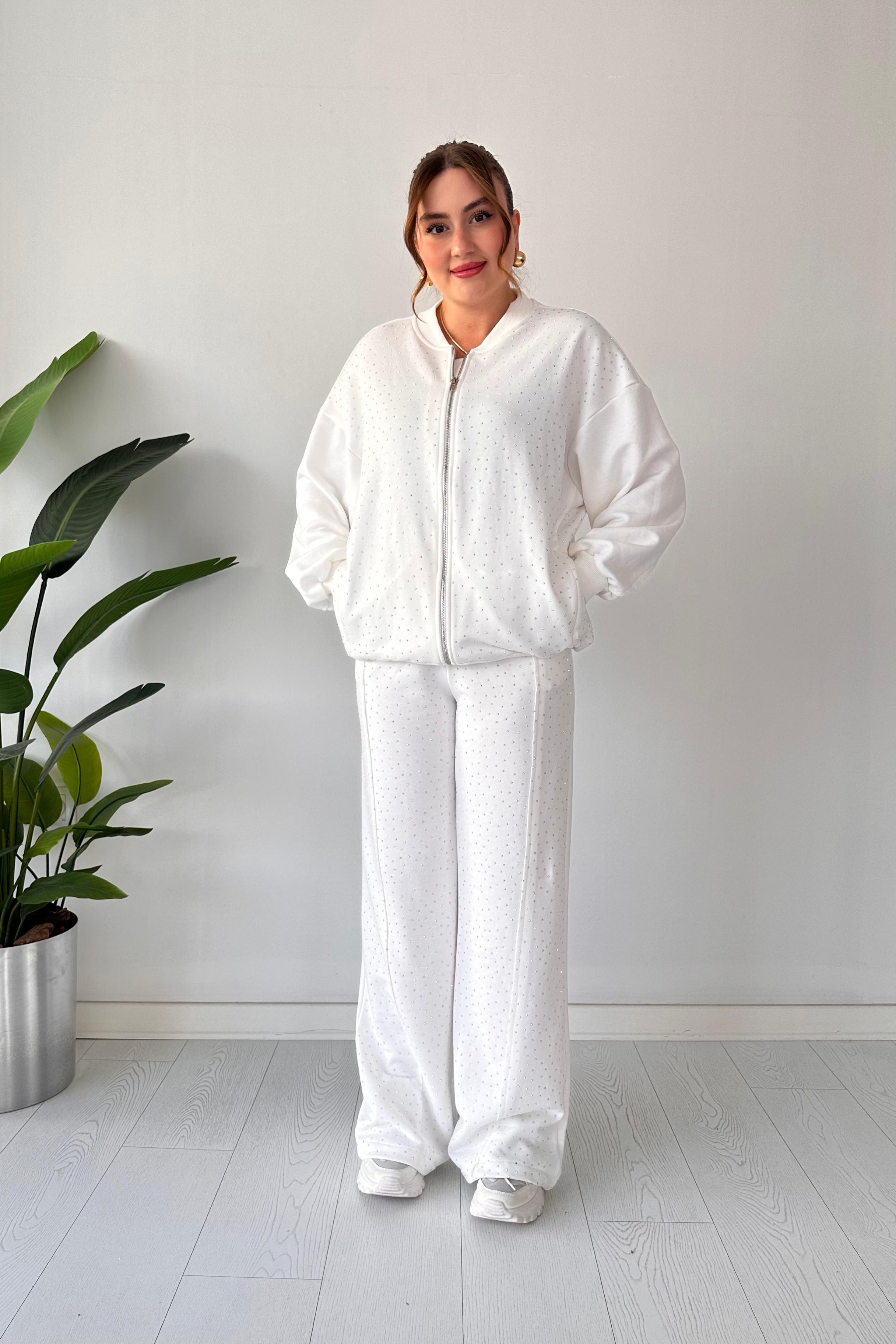 Üstü Taşlı Eşofman Takımı