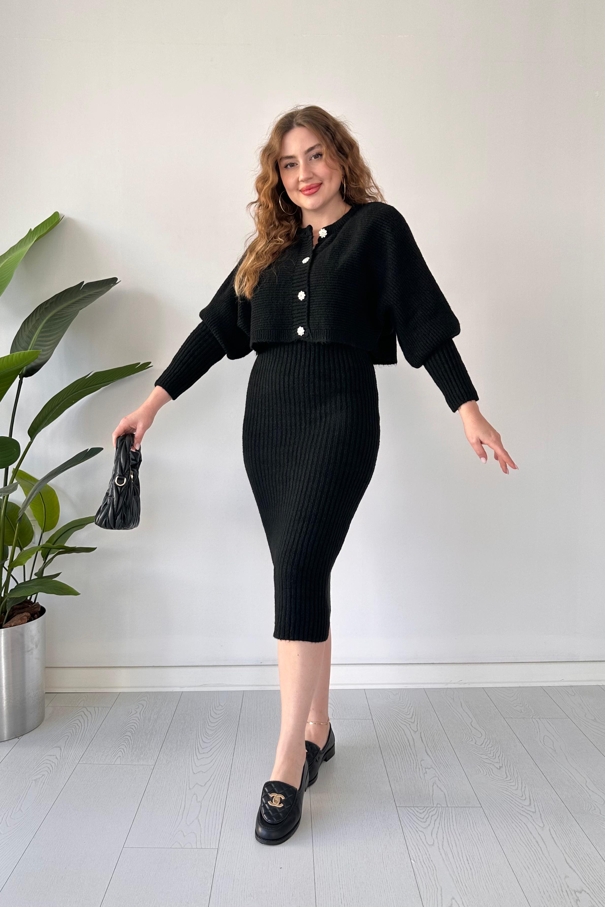 Taş Düğmeli Hırka Elbise Takım