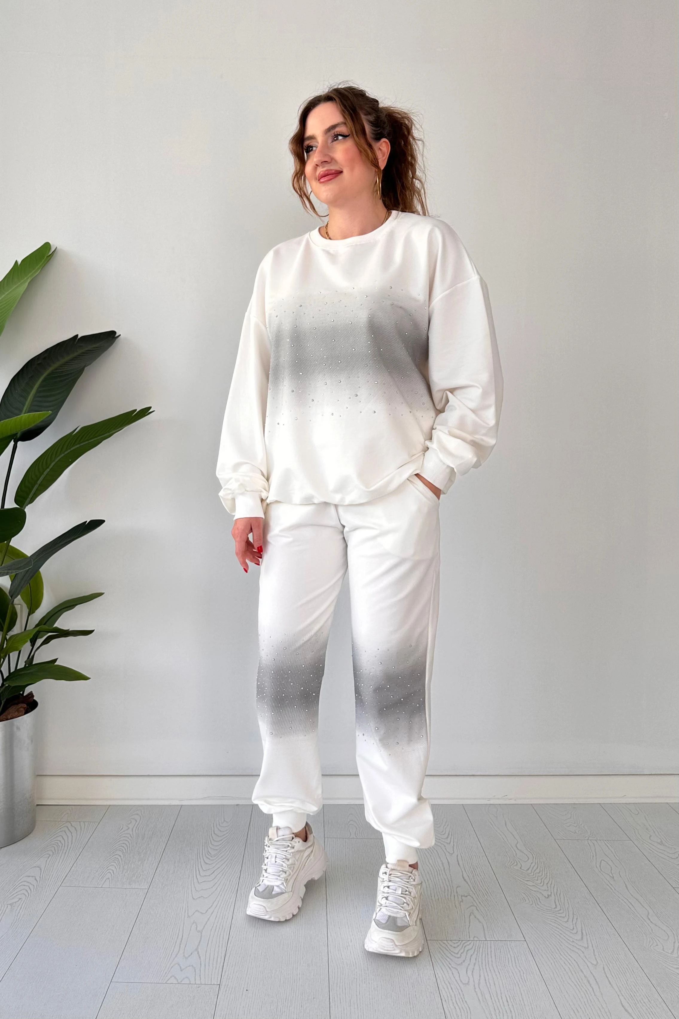 Taşlı Eşofman Takımı