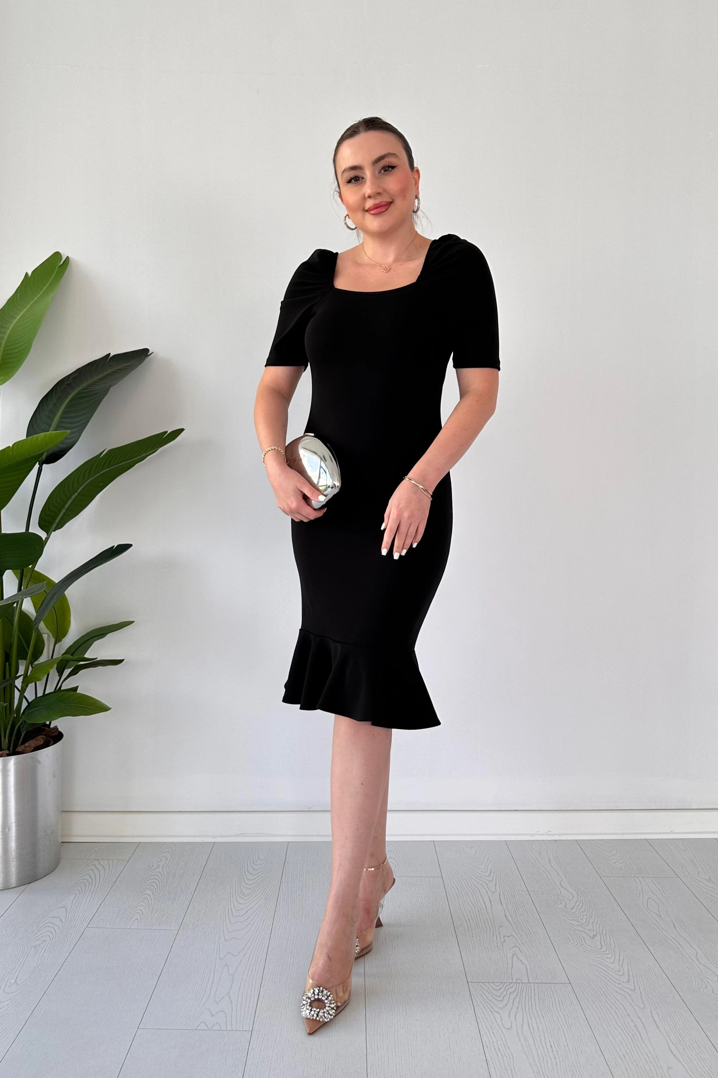 Eteği Volan Krep Elbise