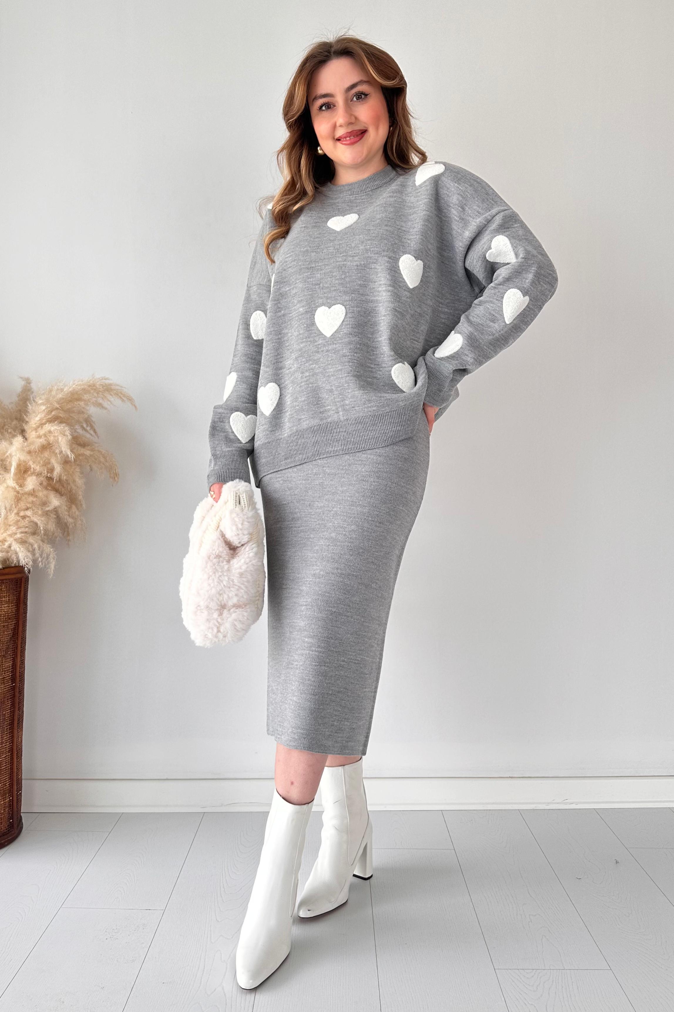 Kalpli Etekli Triko Takım