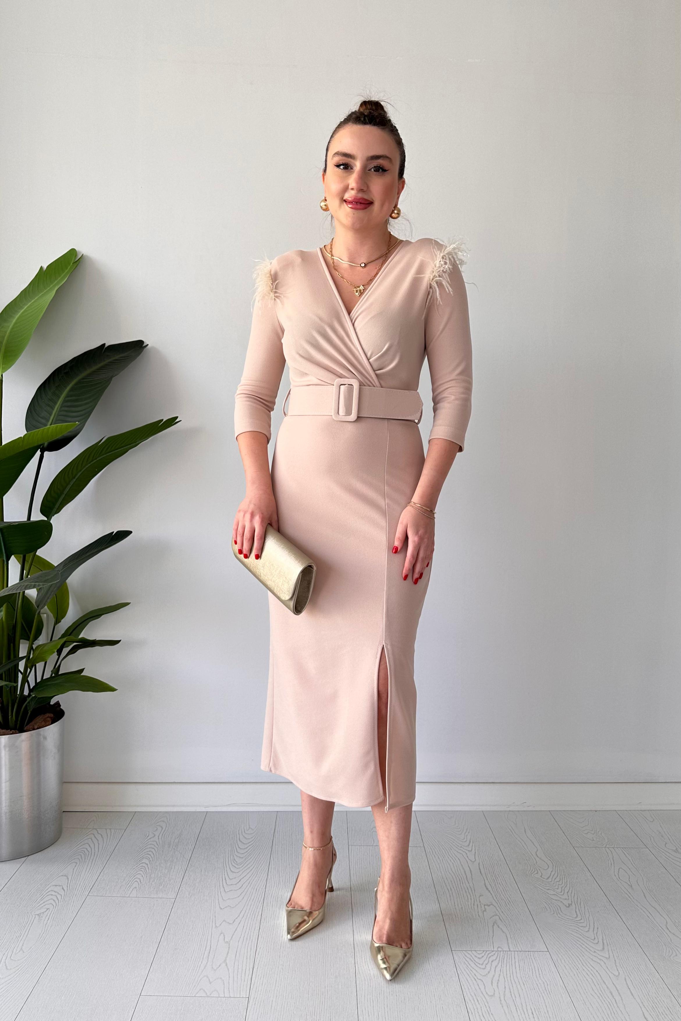 Omzu Tüylü Krep Elbise