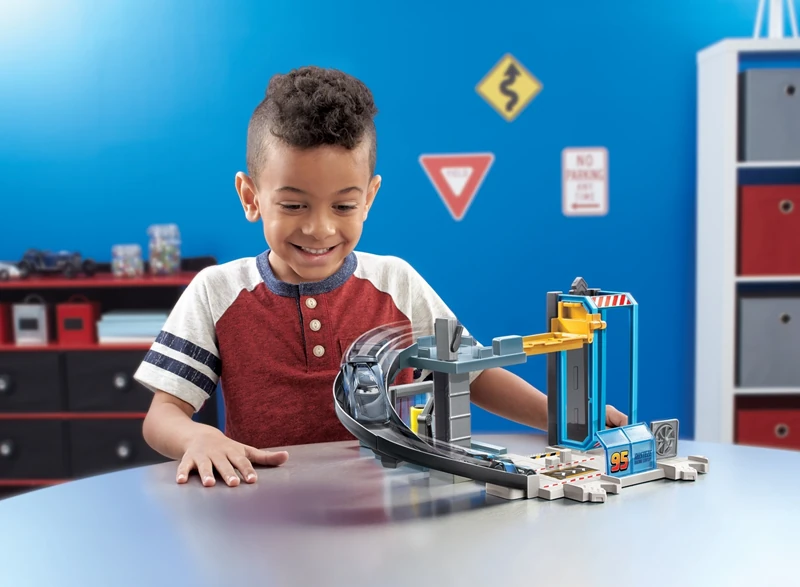 Mattel Gjw43 Cars Rust Eze Bakım Merkezı Oyun Se*4