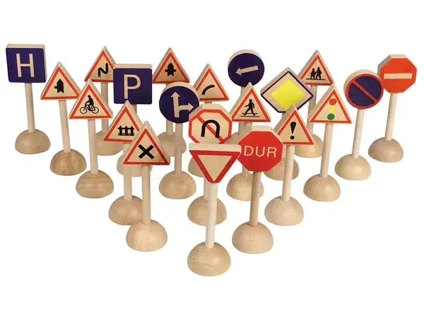 Ahşap Trafik Seti Masa Üstü Modeli 21 Parça 3660