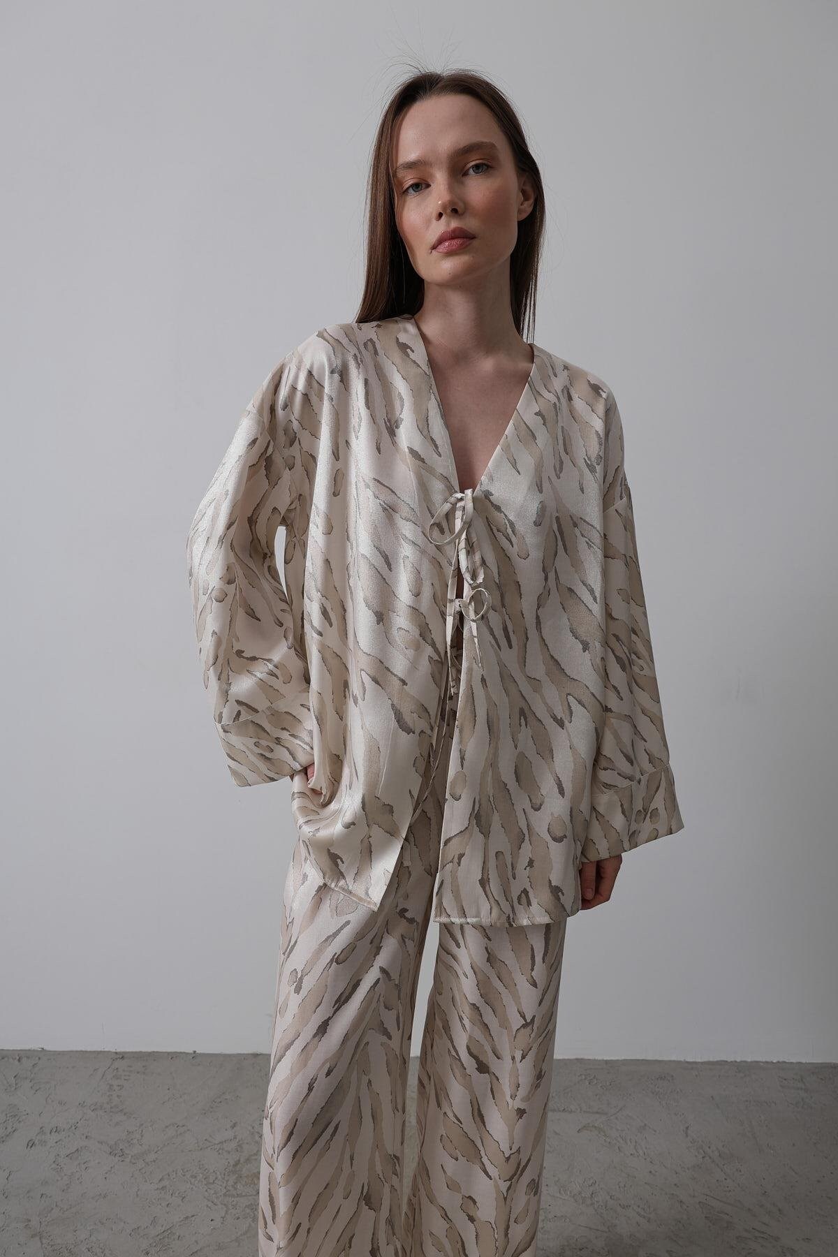 Desenli Saten Kimono Takım