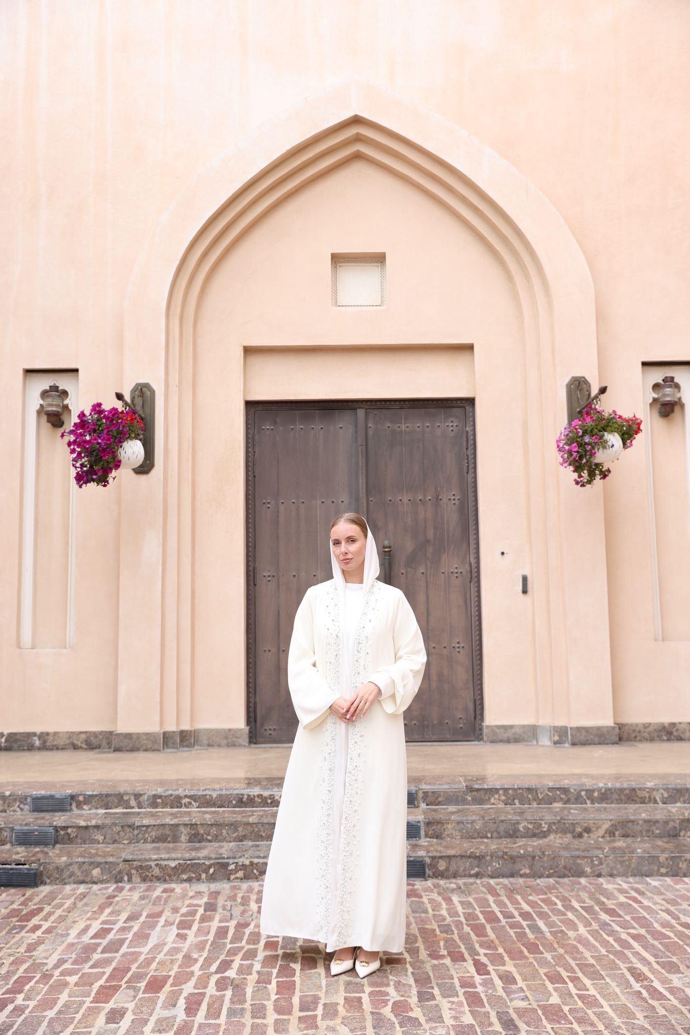 İnci Detaylı Beyaz Abaya