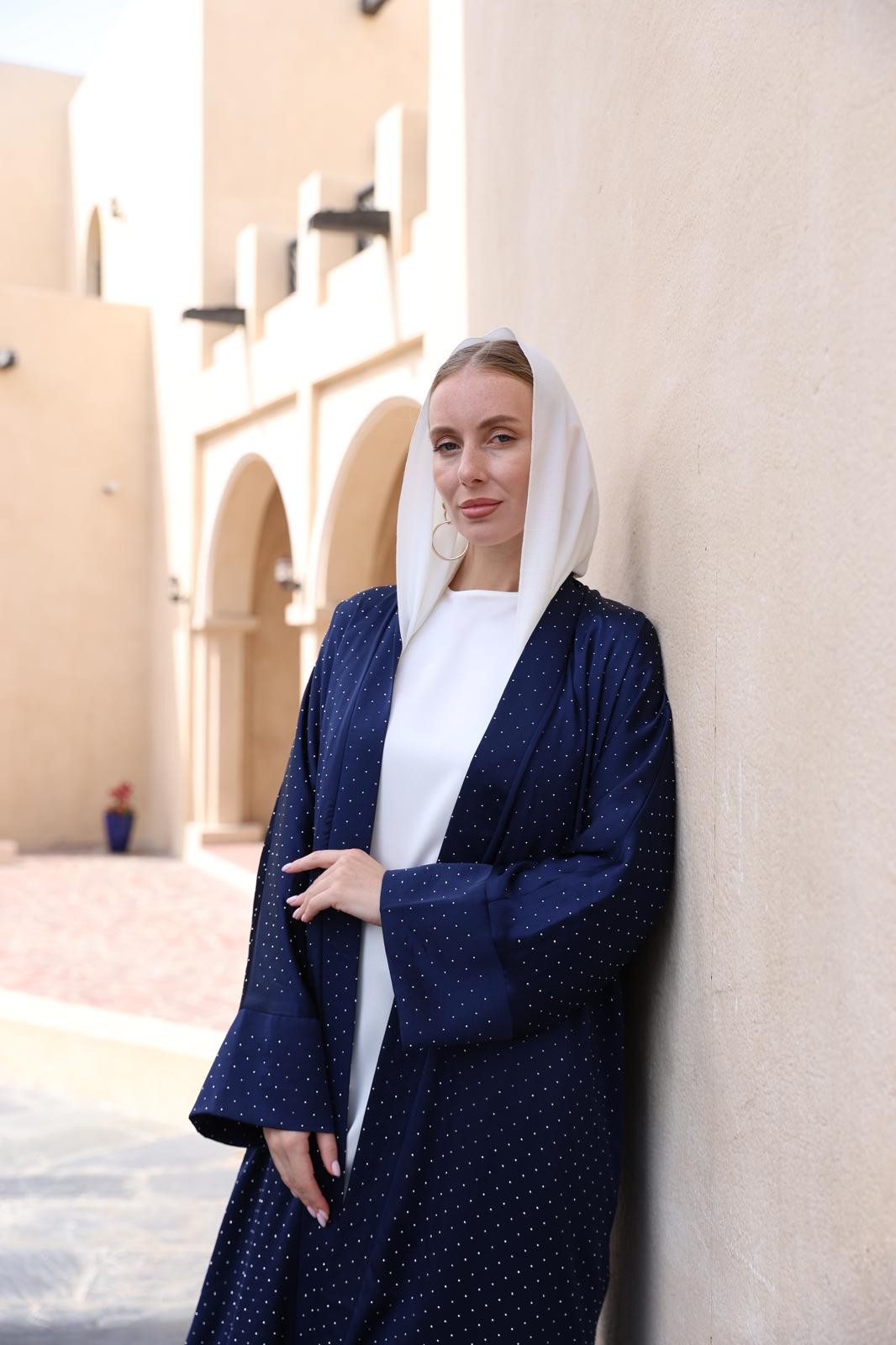 Nokta Yıldız Desenli Abaya image