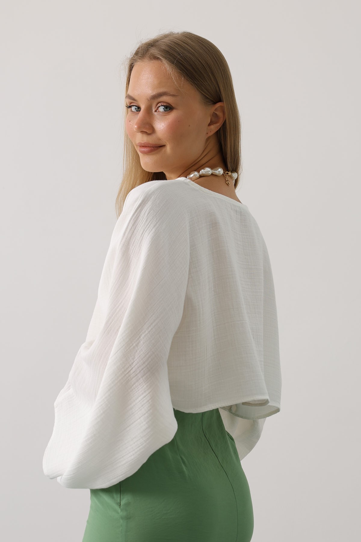 YARASA KOLLU CROP BLUZ 