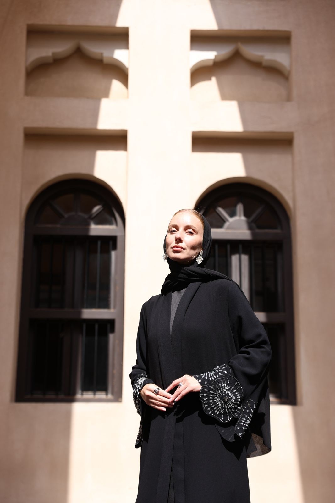 Işıltı Detaylı Abaya
