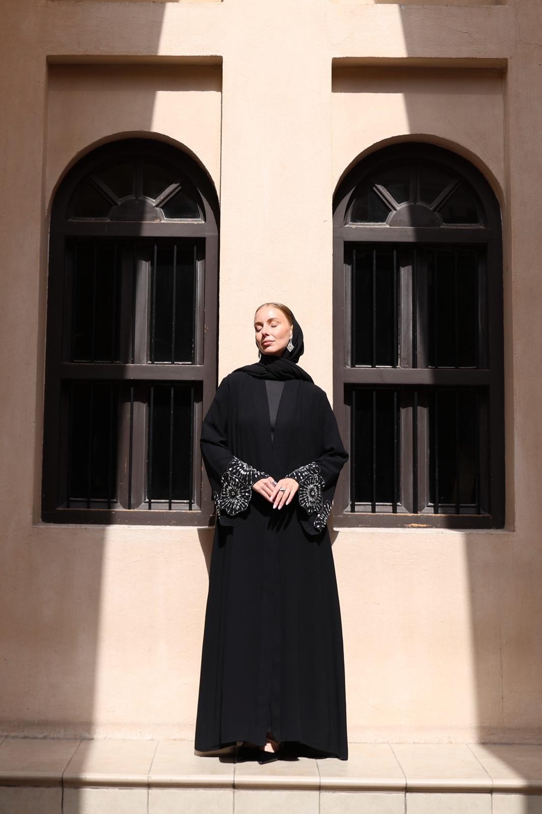 Işıltı Detaylı Abaya