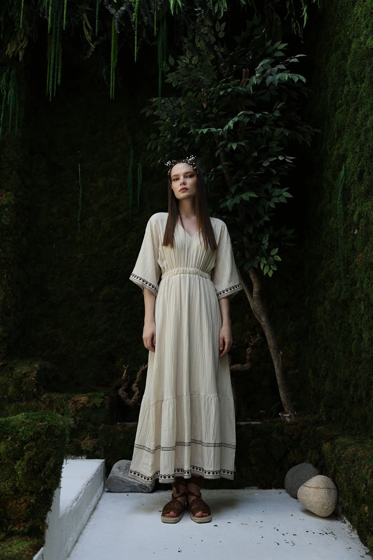 NAKIŞLI MUSLİN ELBİSE