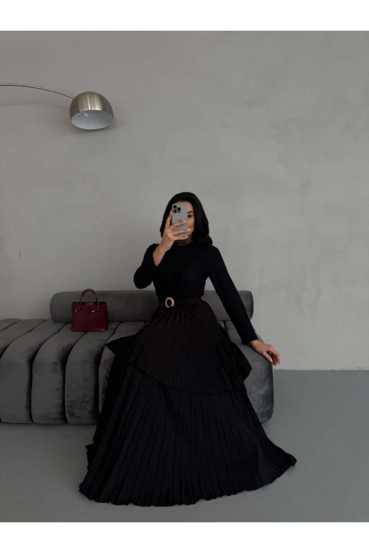 Krep Kumaş Dantel Detaylı Kemerli Elbise (Astarlı)