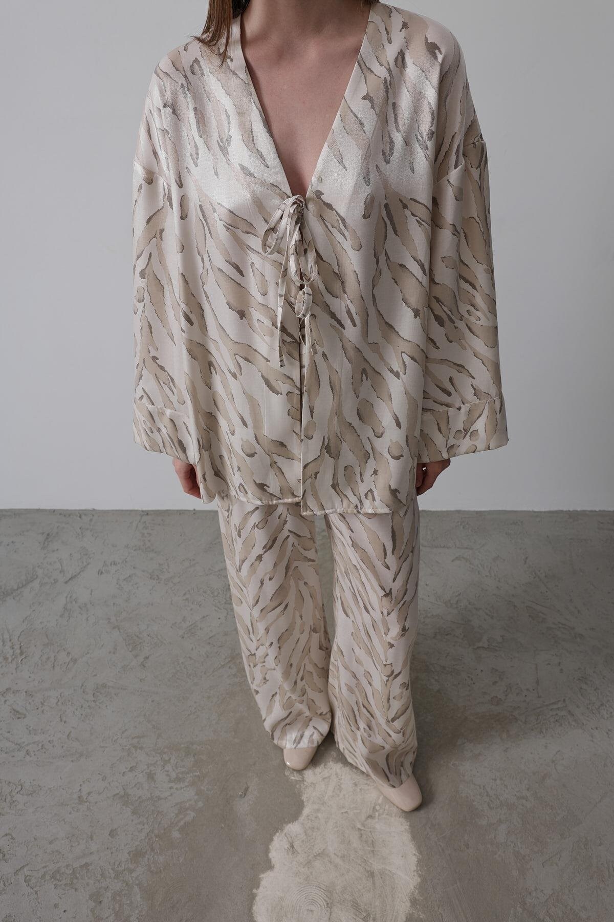 Desenli Saten Kimono Takım